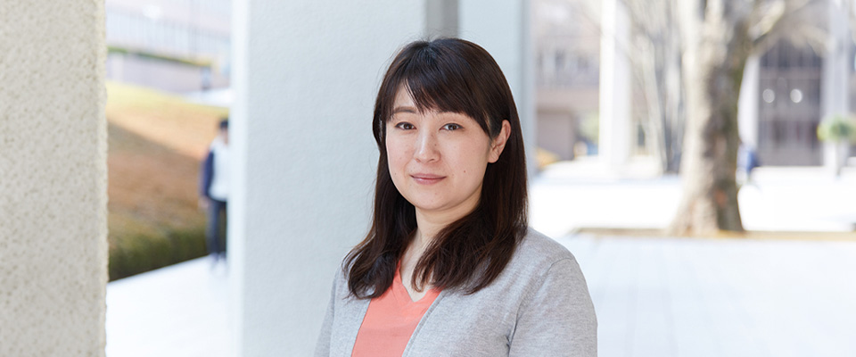 岡田 麻衣子