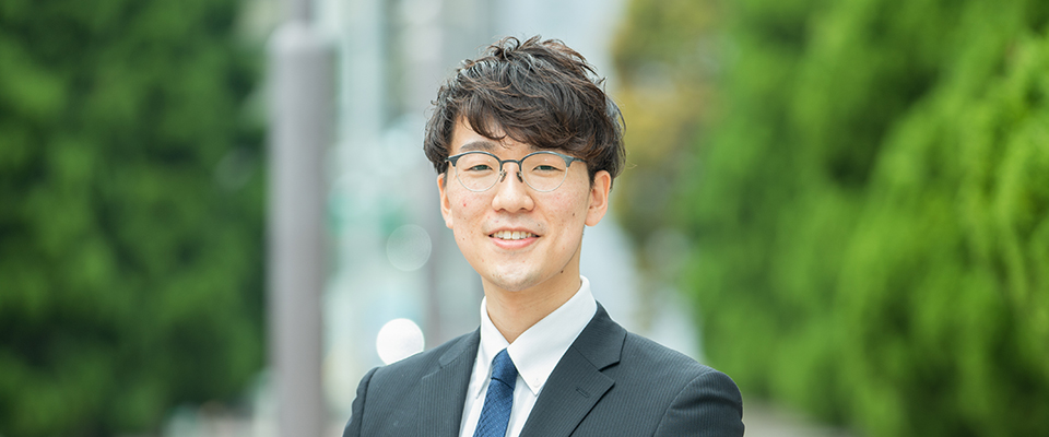 内林 諒輔