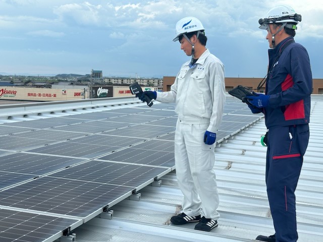 太陽光パネルの点検