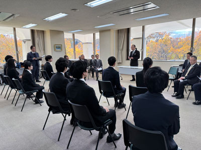 大新東奨学金授与式