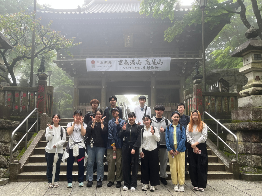 留学生薬王院集合写真