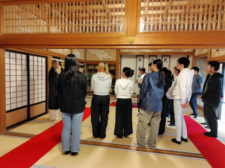 見学