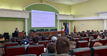 メディア学部長 三上浩司教授がモルドバで講演を実施 ― モルドバ工科大学と学術交流協定（MoU）を締結 ―